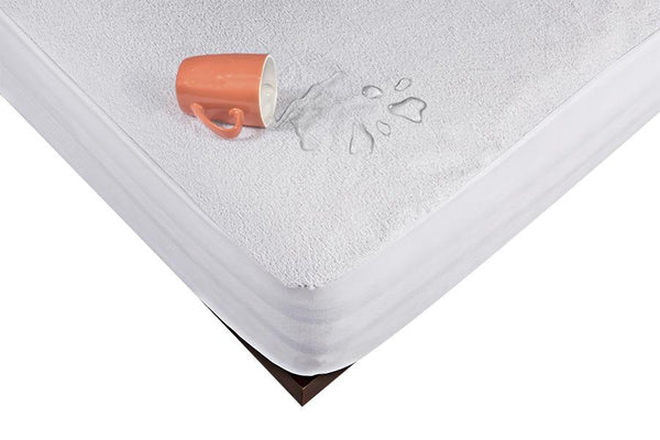 Milton mattress cover in white cotton from Forbed